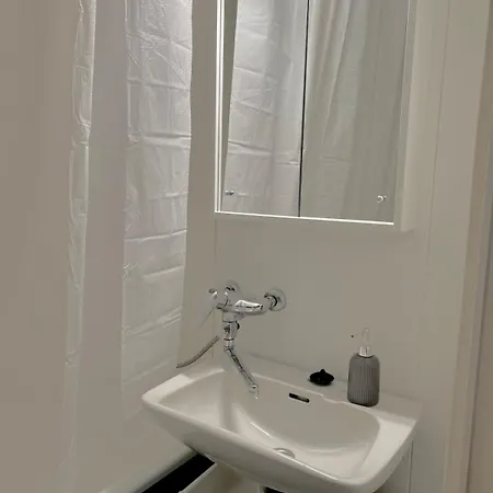 Convenient Studio In Pasila דירה *